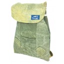 Mochila chapada de lona de caminh&atilde;o reciclada