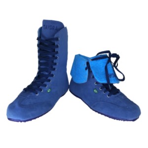 Bi-Bota, a botinha convers&iacute;vel de camur&ccedil;a Azul